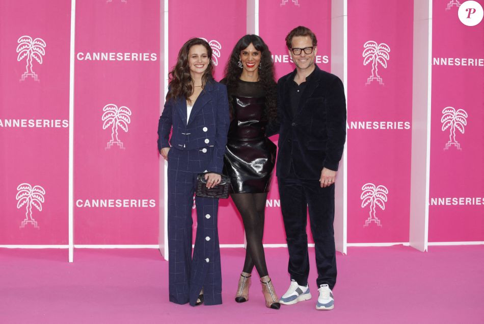 Lucie Lucas, Shy'm (Tamara Marthe) et Jamie Bamber pour la série Cannes