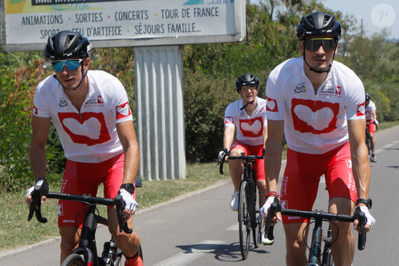 Exclusif - Dorian Louvet, Claude Dartois - Personnalités lors de l'Etape du Coeur de l'association Mécénat Chirurgie Cardiaque (MCC) entre Rive-de-Gier et Saint-Etienne à l'occasion du Tour de France 2022. Le 15 juillet 2022 © Christophe Clovis / Bestimage