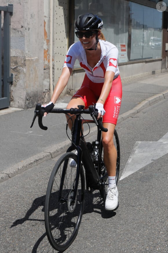 Exclusif - Maëva Coucke - Personnalités lors de l'Etape du Coeur de l'association Mécénat Chirurgie Cardiaque (MCC) entre Rive-de-Gier et Saint-Etienne à l'occasion du Tour de France 2022. Le 15 juillet 2022 © Christophe Clovis / Bestimage