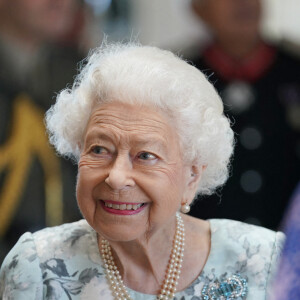 La reine Elisabeth II d'Angleterre lors de l'inauguration de l'hospice de la Tamise à Maidenhead, Berkshire, Royaume Uni, le 15 juillet 2022. 