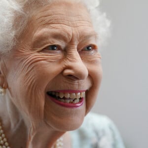 La reine Elisabeth II d'Angleterre lors de l'inauguration de l'hospice de la Tamise à Maidenhead, Berkshire, Royaume Uni, le 15 juillet 2022. 