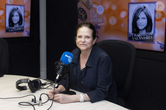 Charlotte Valandrey - Enregistrement de l'émission "CS Cohen" sur Radio J à Paris. Le 12 avril 2022 © Jack Tribeca / Bestimage 