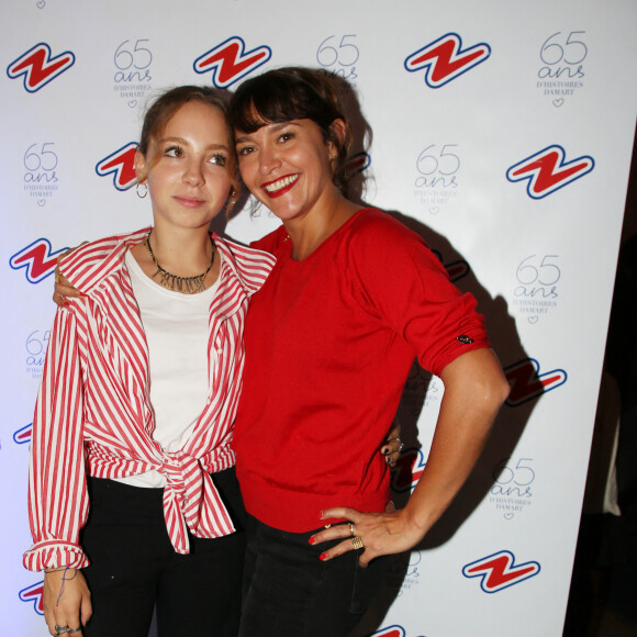 Emma de Caunes et sa fille Nina Blanc-Francard (fille de Sinclair) - Soirée "Tricolore Party" pour célébrer le 65ème anniversaire du Thermolactyl de Damart à la Maison Molière à Paris le 13 septembre 2018. © Denis Guignebourg/Bestimage