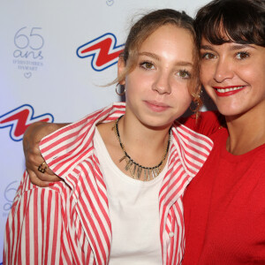 Emma de Caunes et sa fille Nina Blanc-Francard (fille de Sinclair) - Soirée "Tricolore Party" pour célébrer le 65ème anniversaire du Thermolactyl de Damart à la Maison Molière à Paris le 13 septembre 2018. © Denis Guignebourg/Bestimage