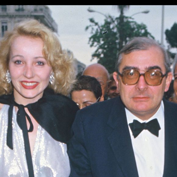 ARCHIVES - PAULINE LAFONT ET CLAUDE CHABROL PRESENTENT "LE POULET AU VINAIGRE" AU FESTIVAL DE CANNES EN 1985
Pauline Lafont et Claude Chabrol présentent "Le poulet au vinaigre au Festival de Cannes 1985