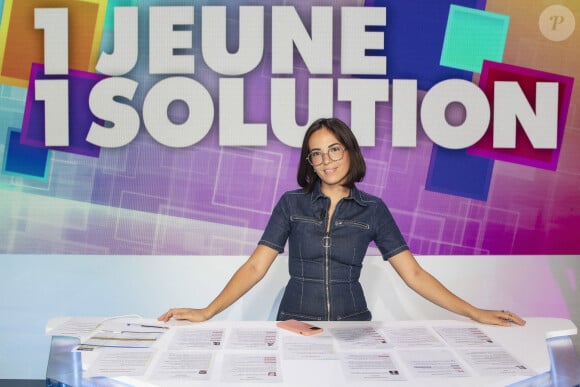 Exclusif - Agathe Auproux présente l'émission "1 jeune, 1 solution" sur C8 pour aider les jeunes à trouver un emploi. La première a été diffusée le 10 septembre 2021. © Jack Tribeca / Bestimage
