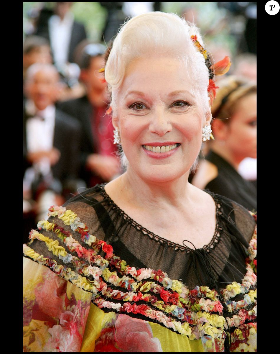 Bernadette Lafont - 60ème Festival de Cannes 2007 - Montée des Marches 'We Own The Night'. © Guillaume Gaffiot/Bestimage