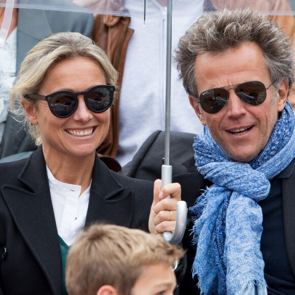 Anne-Sophie Lapix et son mari Arthur Sadoun - Célébrités dans les tribunes des internationaux de France de tennis de Roland Garros à Paris, France, le 8 juin 2019. © Jacovides / Moreau/Bestimage