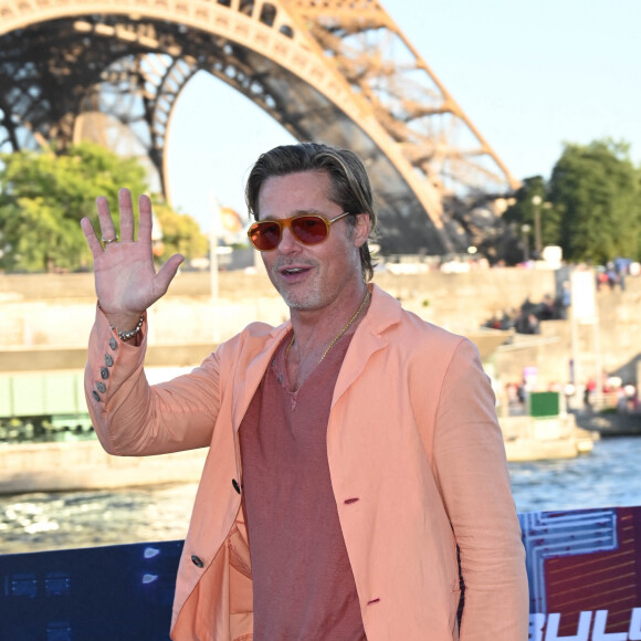 Brad Pitt - Photocall du film "Bullet Train" sur le bateau-mouche "L'Excellence" au Port Debilly à Paris. Le 16 juillet 2022 © Coadic Guirec / Bestimage 