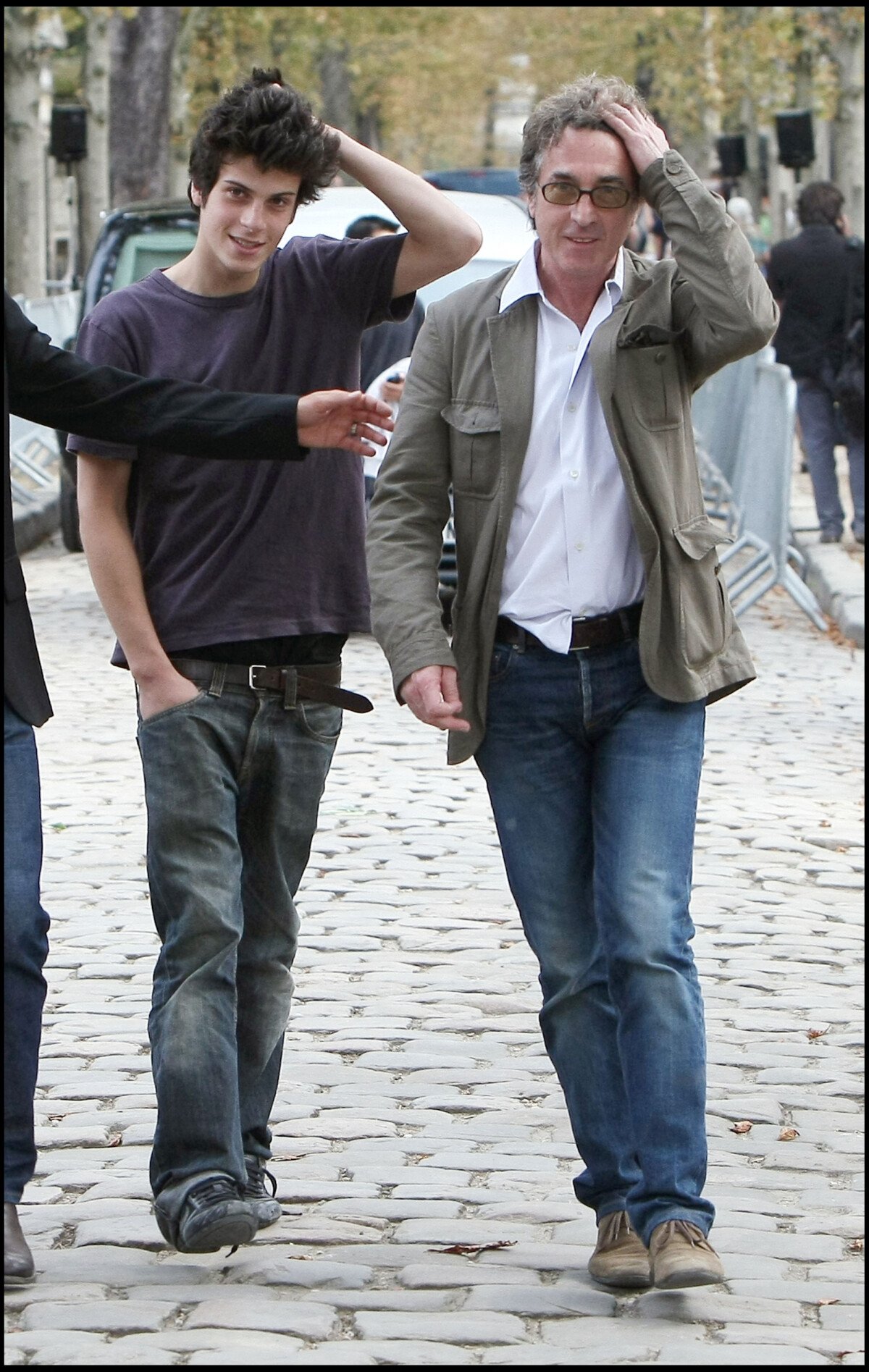 Photo : François Cluzet et son fils Paul Cluzet en 2010 aux obsèques  dAlain Corneau - Purepeople