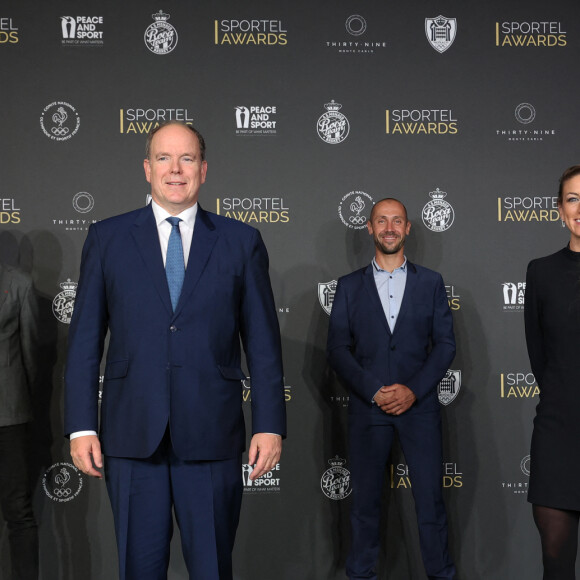 Julien Absalon, champion olympique de VTT, le prince Albert II de Monaco, Fabien Barel, Pauline Ferrand-Prévot, championne du monde de cyclo cross et cross country, Nicolas Vouilloz - Photocall et cérémonie des Sportel Awards 2020 à la salle Prince Pierre du Grimaldi Forum de Monaco le 27 octobre 2020. © Jean-charles Vinaj / Bestimage  Sportel Awards 2020 at Grimaldi Forum in Monaco on october 27 2020 