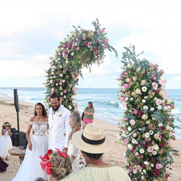 Exclusif - Joakim Noah, Lais Ribeiro, Yannick Noah, Cecilia Rodhe, Socorro Oliveira Ribeiro et son mari José Ribeiro de Oliveira Filho - Joakim Noah et Lais Ribeiro se sont mariés devant leurs amis et leur famille sur la plage de Trancoso au Brésil le 13 juillet 2022.