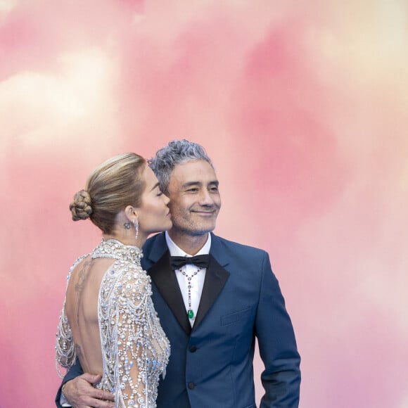 Rita Ora et Taika Waititi lors de la première du film "Thor: Love and Thunder" à Londres le 5 juillet 2022.