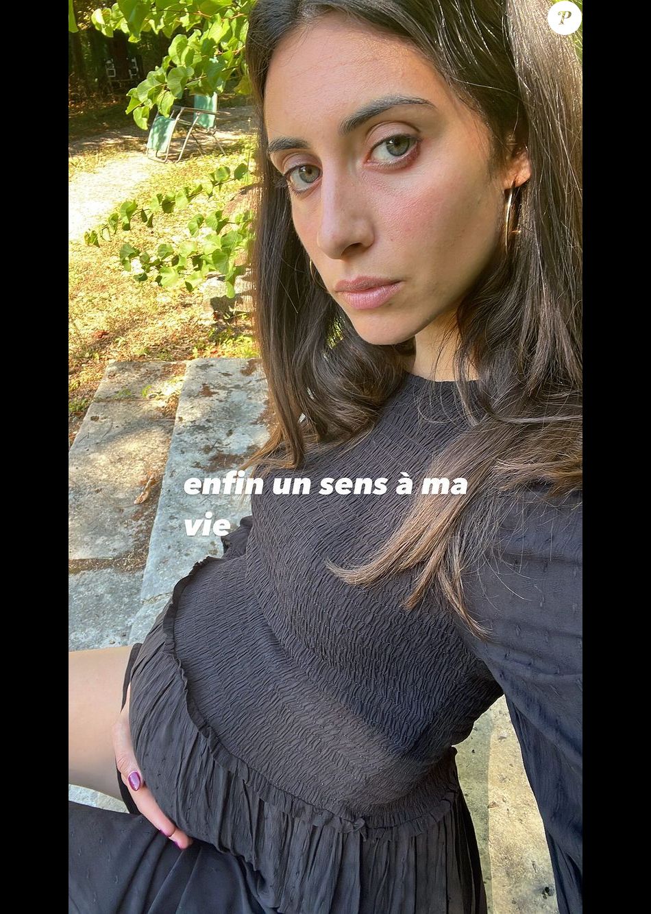 Rebecca Benhamour Enceinte Qui Est Le Papa Rebecca Benhamour enceinte ? Elle poste une photo d'elle en plein tournage  - Purepeople