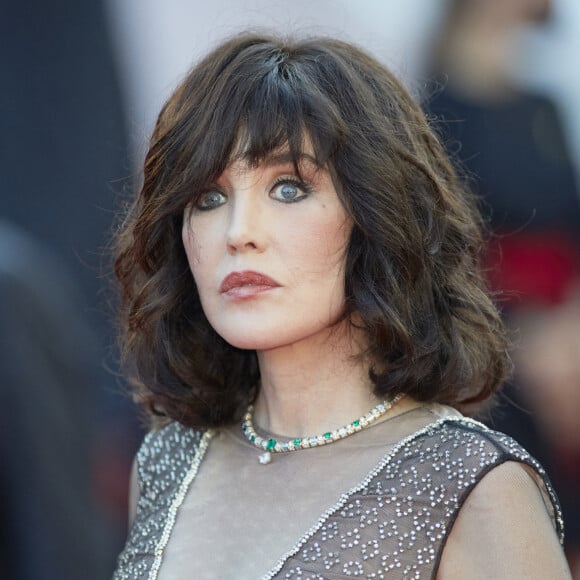 Isabelle Adjani - Montée des marches du film " De son vivant " lors du 74ème Festival International du Film de Cannes. © Borde-Jacovides-Moreau / Bestimage 