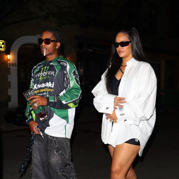 Rihanna et son compagnon ASAP Rocky arrivent au restaurant "Emilio" à New York, le 11 août 2022.