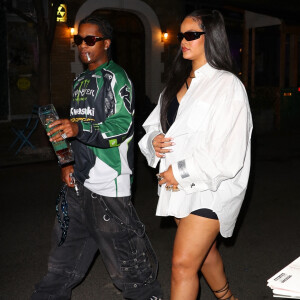 Rihanna et son compagnon ASAP Rocky arrivent au restaurant "Emilio" à New York, le 11 août 2022.