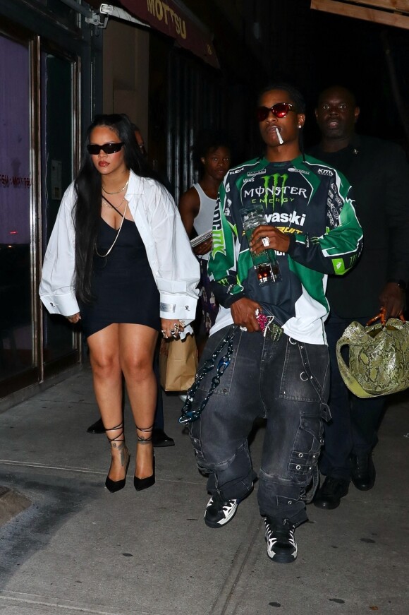 Rihanna et son compagnon ASAP Rocky arrivent au restaurant "Emilio" à New York, le 11 août 2022.