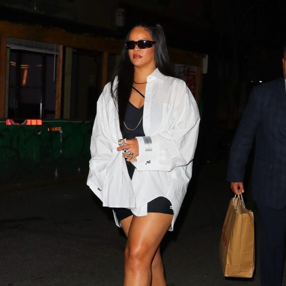 Rihanna et son compagnon ASAP Rocky arrivent au restaurant "Emilio" à New York, le 11 août 2022.