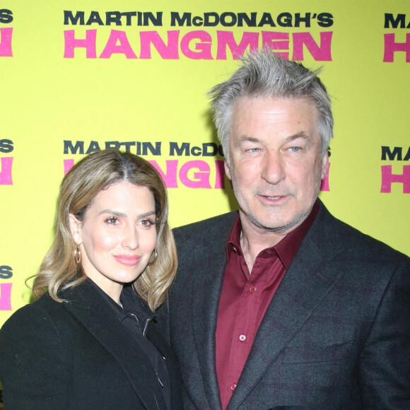 Hilaria Baldwin et son mari Alec Baldwin - Première de la pièce de théâtre "Hangmen" au Golden Theatre à New York. Le 21 avril 2022 