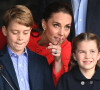 Kate Middleton, le prince George et la princesse Charlotte en visite au château de Cardiff, Royaume Uni, à l'occasion du jubilé de platine de la reine d'Angleterre. 