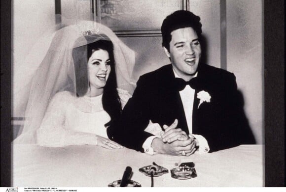 Priscilla et Elvis Presley lors de leur mariage