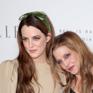 Riley Keough et sa mère Lisa Marie Presley à la 24ème édition de la soirée 'Elle Women in Hollywood Awards' à Beverly Hills, le 16 octobre 2017.