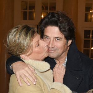 Bruno Madinier et sa femme Camille - People à la générale du woman show "Vive Demain !" de Michèle Bernier au théâtre des Variétés à Paris le 28 janvier 2019. © Coadic Guirec/Bestimage 