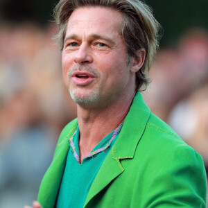 Brad Pitt arrive à la première du film "Bullet Train" à Los Angeles.