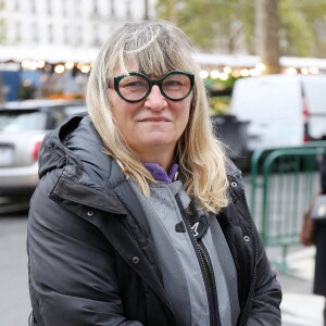 Exclusif - Christine Bravo quitte les studios de RTL à Neuilly-sur-Seine
