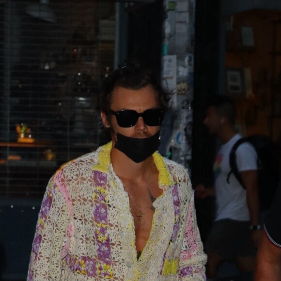 Harry Styles et sa compagne Olivia Wilde vont dîner au restaurant Rubirosa à New York le 18 août 2022.
