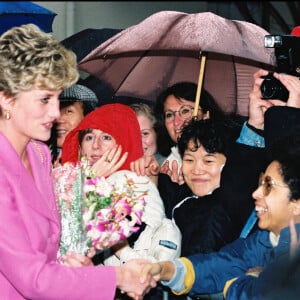 Lady Diana en visite à Paris