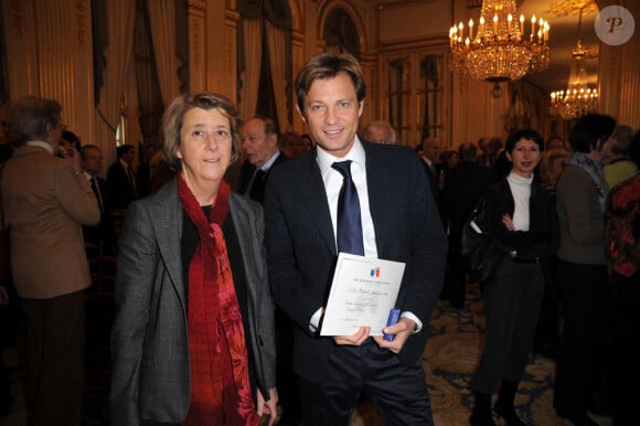 Arletet Chabot et Laurent Delahousse se voit remettre le prix Roland-Dorgelès (8 février 2010)