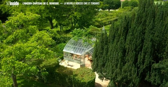 Images de l'ancien château de Catherine Deneuve.