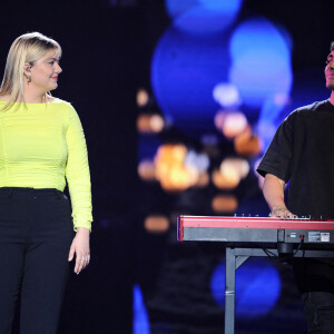 Louane et Florian Rossi - Enregistrement de la 2ème partie de soirée de l'émission "Duos Mystères" à la Seine Musicale à Paris. © Gaffiot-Moreau / Bestimage