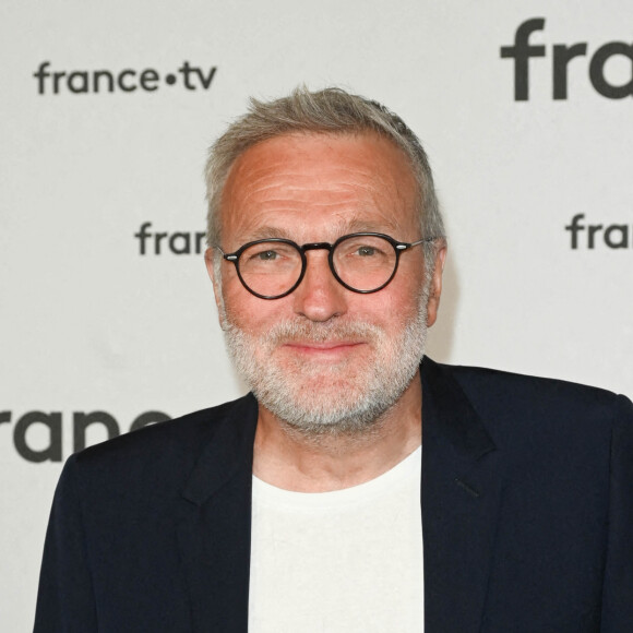 Laurent Ruquier au photocall pour la conférence de presse de rentrée de France TV à la Grande Halle de la Villette à Paris, France, le 6 juillet 2022. © Coadic Guirec/Bestimage 