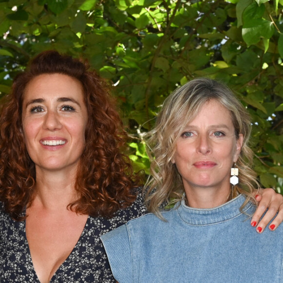 Grégory Gadebois, Lauriane Escaffre, Karin Viard et Yvonnick Muller au photocall du film "Maria rêve" lors du 15ème festival du film francophone de Angoulême, France, le 27 août 2022. © Coadic Guirec/Bestimage