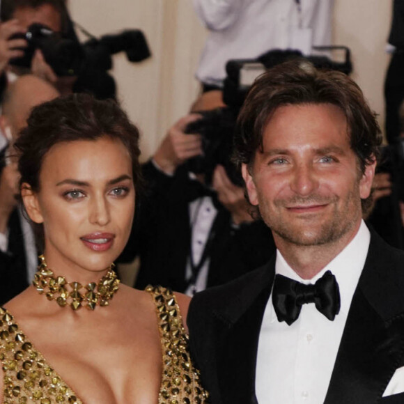 Irina Shayk et son mari Bradley Cooper - Les célébrités arrivent à l'ouverture de l'exposition Heavenly Bodies: Fashion and the Catholic Imagination à New York, le 7 mai 2018