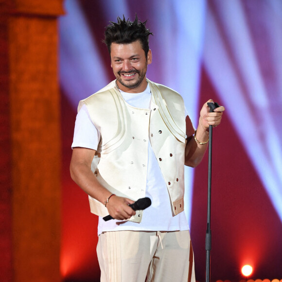 Kev Adams lors de la soirée du grand gala du "Marrakech du Rire 2022" pour la 10ème édition au palais El Badiî à Marrakech, Maroc, le 18 juin 2022. © Rachid Bellak/Bestimage 