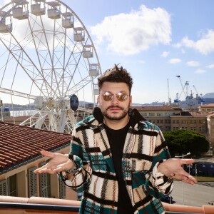 Rencontre avec l'humoriste Kev Adams en promotion pour son dernier film "Maison de retraite" à Toulon. Le 9 février 2022 © Luc Boutria / Nice Matin / Bestimage