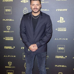 Kev Adams - Photocall de la cérémonie du Ballon d'Or 2021 au Théâtre du Châtelet le 29 novembre 2021. © Cyril Moreau/Bestimage 