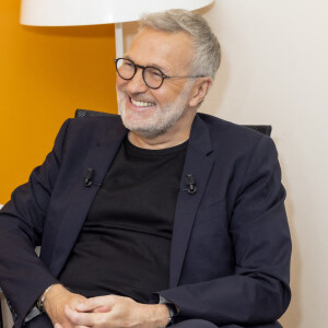 Laurent Ruquier en backstage de la dernière émission de L.Ruquier pour "On Est En Direct (OEED)", présentée par L.Ruquier et L.Salamé, et diffusée en direct sur France 2, à Paris, France, le 4 juin 2022. © Jack Tribeca/Bestimage 