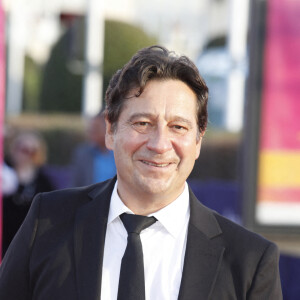 Laurent Gerra - Cérémonie d'ouverture de la 48e édition du Festival du Cinéma Américain de Deauville, le 2 septembre 2022. © Denis Guignebourg/Bestimage