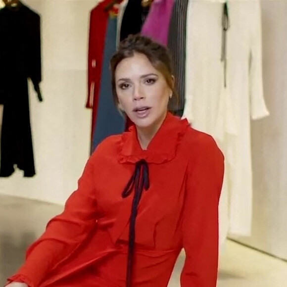 Victoria Beckham participe au programme "What would Victoria Beckham do" sur le thème de Noël dans sa boutique de Londres. 