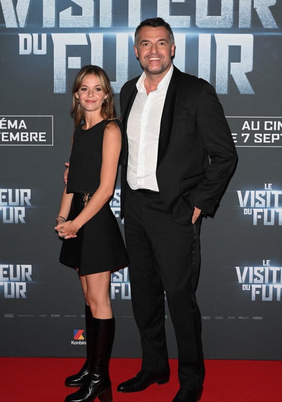 Enya Baroux et Arnaud Ducret - Avant-première du film "Le Visiteur du Futur" au Grand Rex à Paris, le 30 août 2022. © Coadic Guirec/Bestimage