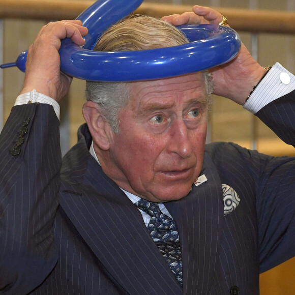 Le prince Charles, prince de Galles, visite "Yavneh College" à Borehamwood le 1er février 2017.