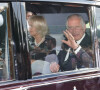 Le roi Charles III d'Angleterre, accompagné de la reine consort Camilla Parker Bowles, quitte le palais de Buckingham après avoir prononcé son discours à la nation et au Commonwealth à Londres, Royaume Uni, le 9 septembre 2022.