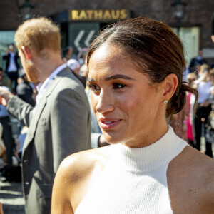 Le prince Harry, duc de Sussex et Meghan Markle, duchesse de Sussex, arrivent à l'hôtel de ville pour l'événement Invictus Games Dusseldorf 2023 One Year to Go, à Düsseldorf, Allemagne, le 6 septembre 2022. 
