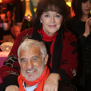 Anny Duperey et Jean-Paul Belmondo - Soirée d'inauguration de "Jours de Fêtes" au Grand Palais à Paris, organisée par Marcel Campion, le 19 décembre 2013.