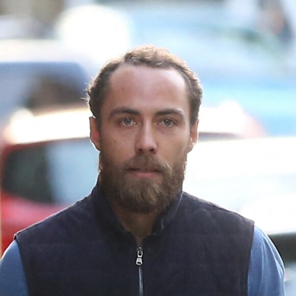 James Middleton se rend à la maternité de l'hôpital St Mary, Lindo wing où sa soeur (P.Middleton) a accouché aujourd'hui le 16 octobre 2018 